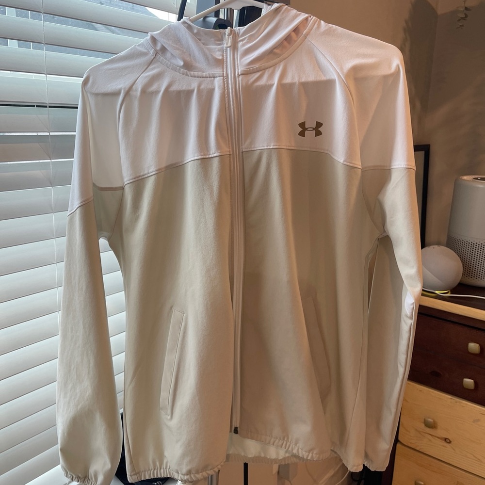 Under Armour Cream & White Lightweight Zip Hoodie with Subtle Accents
